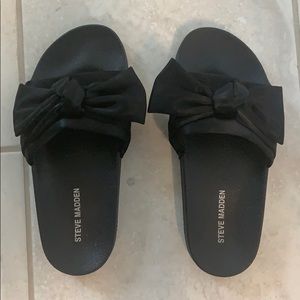 Steve Madden slippers